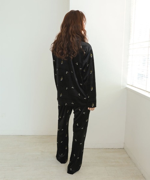 pufe パンツ 「pufe」フラワー刺繍ベロアパンツ レディース : ZOZOTOWN