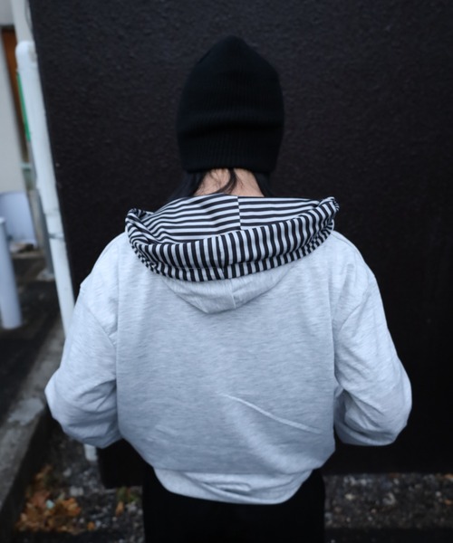 パーカー 「Y2K」ユニセックスウイングフルジップパーカー レディース