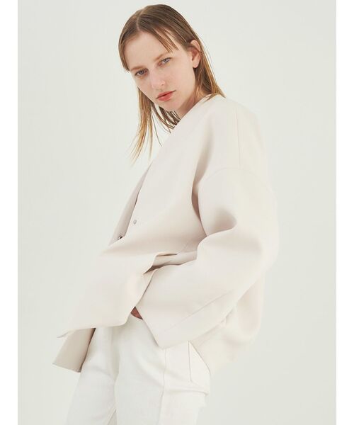 フォルムショートコート 