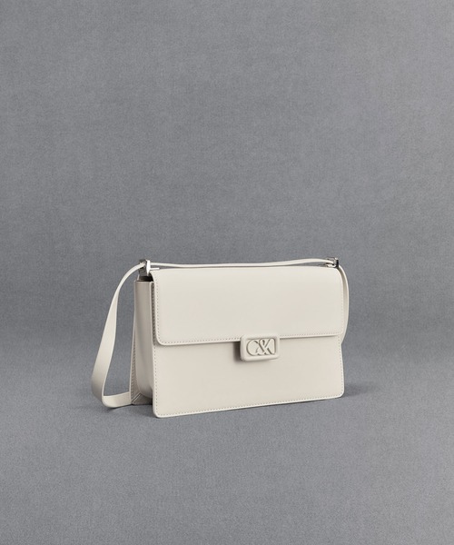 Charles&Keithレザーショルダーバッグ CHARLES ＆ KEITH ショルダーバッグ バッグ レザー レディース