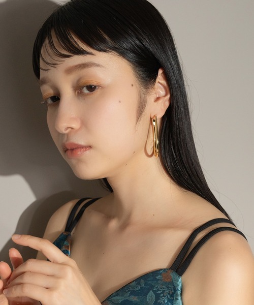 存在感抜群！コロンとしたフォームが素敵！DANAE フープシルバー 楽天市場】フープピアス リング 中折れ式フープピアス 11mmセミ