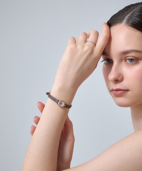 美品★ete★エテ★ピンクゴールド 腕時計 2Pダイヤ オーバルフェイス 限定品 美品☆ete☆エテ☆ピンクゴールド 腕時計 2Pダイヤ オーバルフェイス