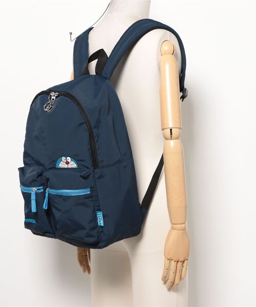 【現行品】コンバース×ドラえもん　リュック　バックパック　人気カラー　黒　美品！ 現行品】コンバース×ドラえもん リュック バックパック 人気