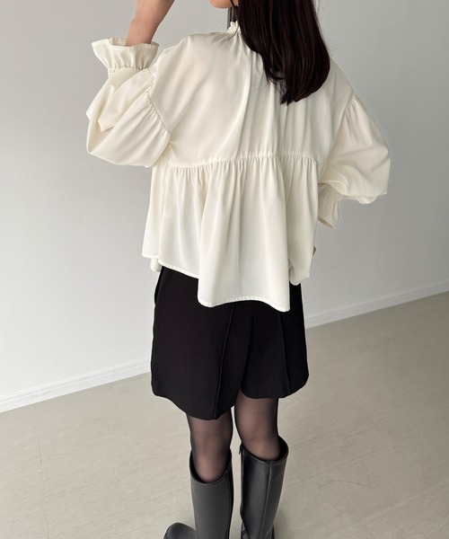 sono sononavy ベージュ　ペプラムギャザーブラウス JUNOAH（ジュノア） ブラウス シャツ Vネックペプラムギャザーブラウス