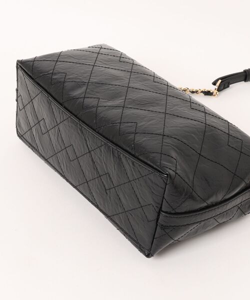 黒　キルティング　バッグ CHARLES ＆ KEITH（チャールズ&キース） ショルダーバッグ バッグ Duo
