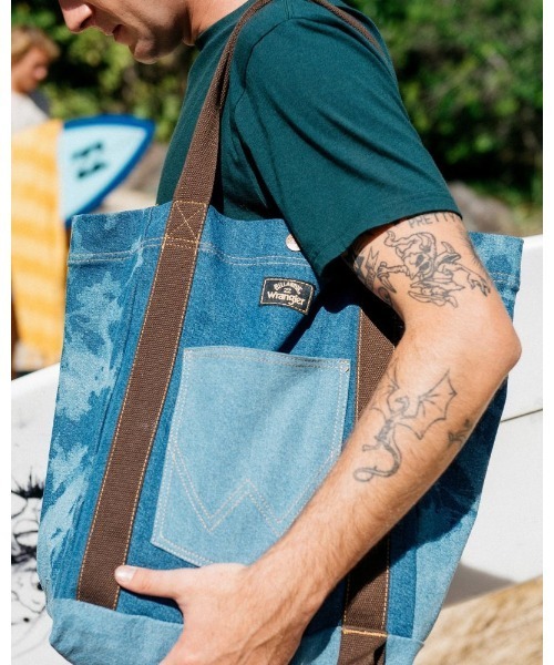 トートバッグ バッグ Billabong メンズ Wrangler 73mw Denim Tote バッグ 21年秋冬モデル ビラボント Zozotown Paypayモール店 通販 Paypayモール