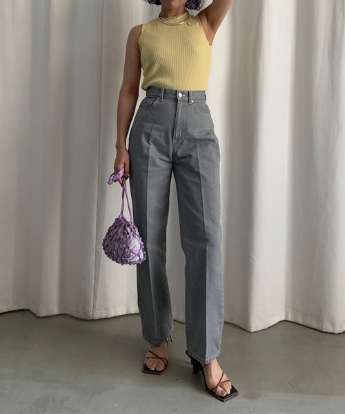 パンツ AMERI CENTER PRESS STRAIGHT DENIM Ameri（アメリ）の「CENTER PRESS STRAIGHT DENIM（デニムパンツ
