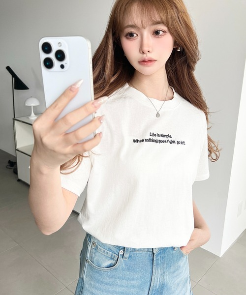 新品☆ホワイト XS ロゴ刺繍 半袖Tシャツ moment+ tシャツ 半袖 ロゴ刺繍半袖Tシャツ レディース : ZOZOTOWN