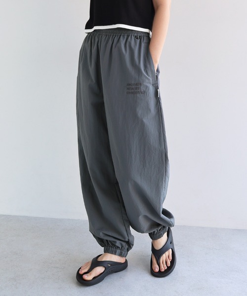 ワイドパンツ パンツ 「新色・新サイズ追加」ANMEロゴナイロンワイドパンツ「接触冷感/UVカット(UPF50＋)/撥水加工」 レディース メンズの画像
