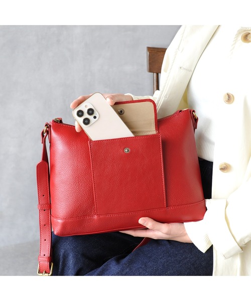 JOYA ショルダーバッグ バッグ くるみボタンフラップポケット