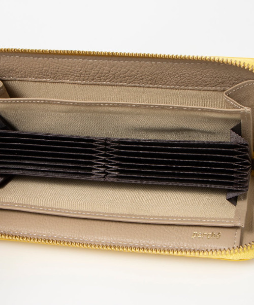perche（ペルケ） 長財布 財布 perche / ドット型押し・ジャバラカード