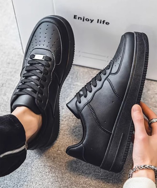Shoes in Closet スニーカー 「ブラック：再入荷予約受付中
