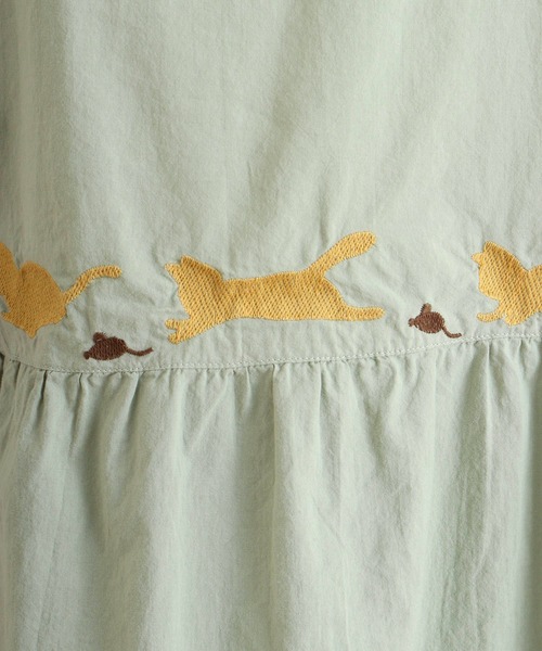 ブラウス シャツ EMAGO 走るネコ刺繍シャツ レディース Emago ブラウス シャツ EMAGO 走るネコ刺繍シャツ レディース