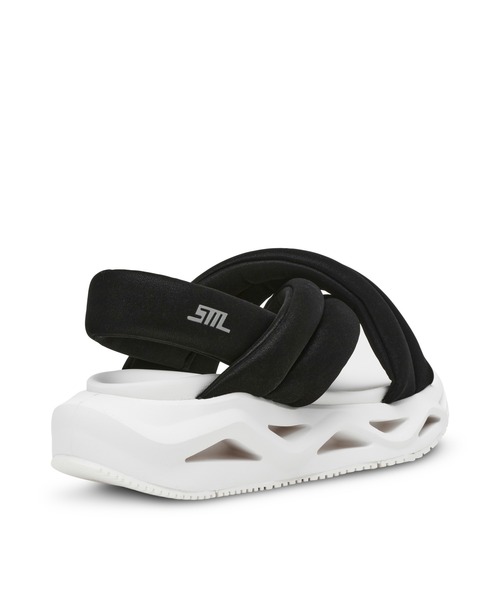 STEVE MADDEN サンダル クロスパフィーボリュームサンダル/S