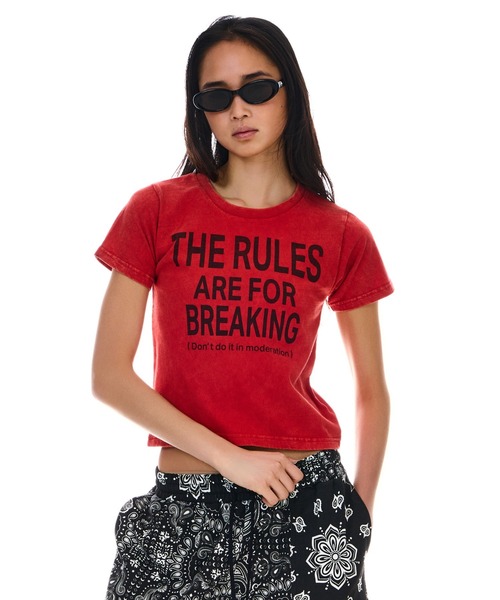 BEEDEN ロゴTシャツ＆ポーチ COMPACT SPRAY PRINT TEE beeden tシャツ - メルカリ