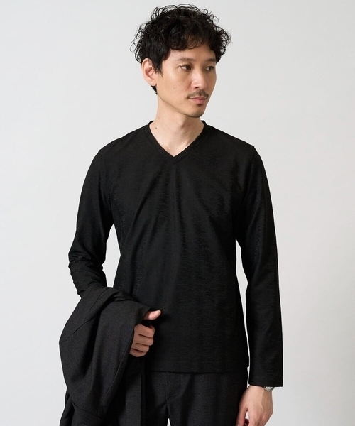 a.v.v（アー・ヴェ・ヴェ） tシャツ 針抜きジャカードVネックTシャツ
