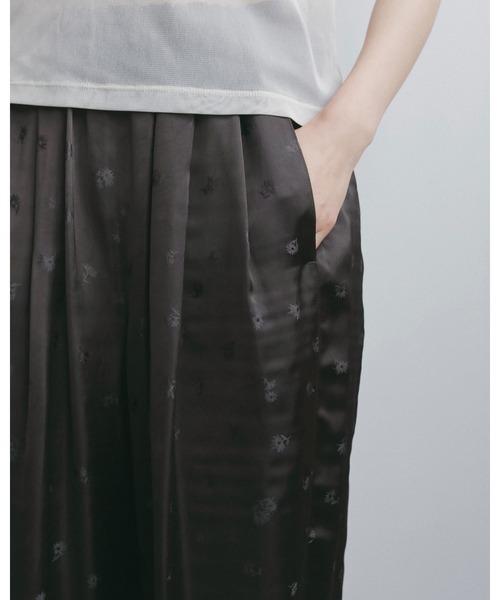 anuke（アンヌーク） パンツ Flower Jacquard Roughpants レディース