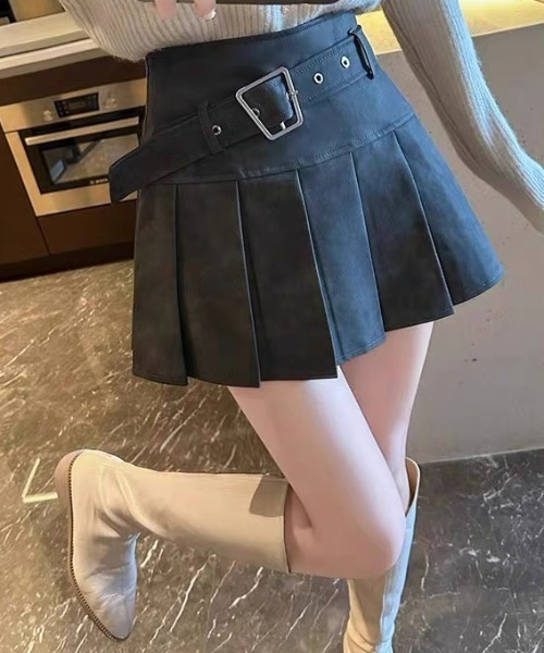 Achic（アシック） スカート ヴィンテージ Puレザープリーツスカート