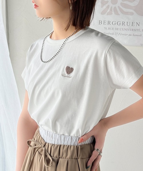 さりげなく音をまとう刺繍 トップス 返品送料無料 Tシャツ トップス 半袖 体型カバー ミュージック ドロップショルダー 刺繍 コットン 綿 ストレッチ カットソー AMBIDEX Store △〇集まる海のさかな 刺繍Tシャツ(F シロ): l