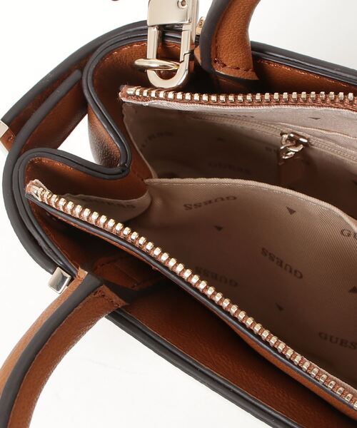 GUESS（ゲス） ショルダーバッグ バッグ ANADELA Mini Satchel