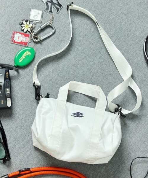 umbro（アンブロ） ショルダーバッグ メンズ レディース : ZOZOTOWN