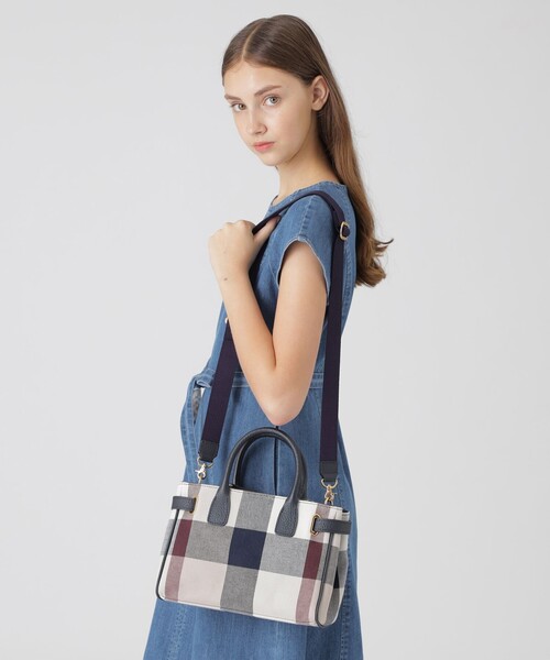 BLUE LABEL CRESTBRIDGE（ブルーレーベルクレストブリッジ） トート