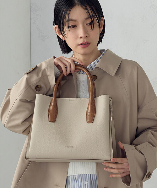 MONO COMME CA（モノコムサ） ハンドバッグ 卒業式 型押しハンドル 