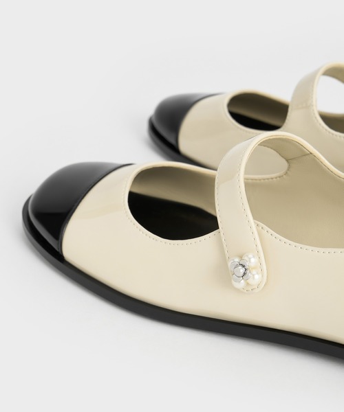 「CHARLES & KEITH」 フラットパンプス 25cm オフホワイト レディース_画像5