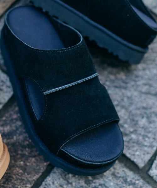 UGG Australia（アグオーストラリア） サンダル W GOLDENSTAR HI