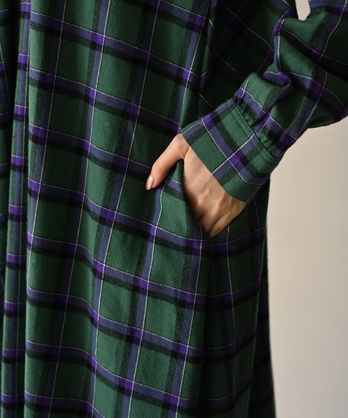 「HERENCIA」 長袖ワンピース MEDIUM グリーン系その他 レディースの画像