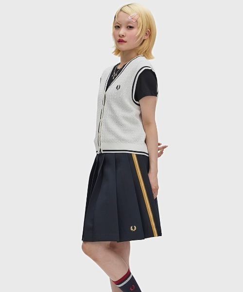 FRED PERRY（フレッドペリー） ベスト ジレ Button Through Textured