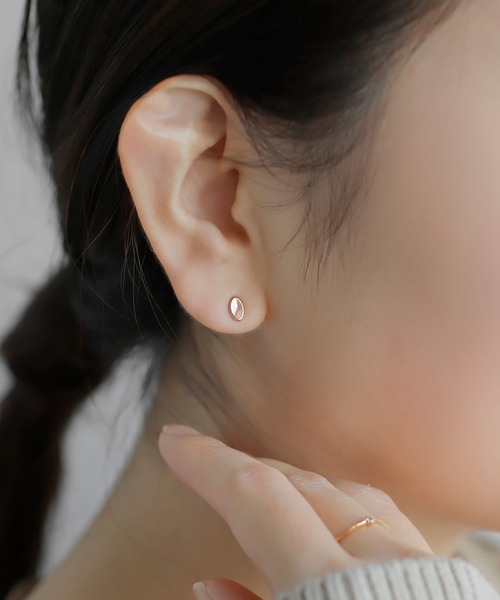 ANEMONE（アネモネ） ピアス オーバルピアス「K10」 レディース
