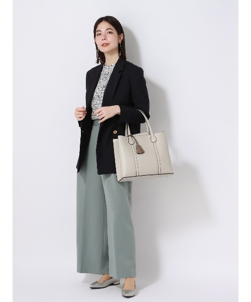 【スーツスクエア】レディース スタンドカラーブラウス 8分袖 ウォッシャブル スモッキングギャザー グレージュ系 SUIT SQUARE 【スーツスクエア】レディース スタンドカラー