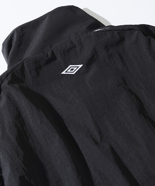 umbro（アンブロ） ナイロンブルゾン X-LARGE オフホワイト メンズ