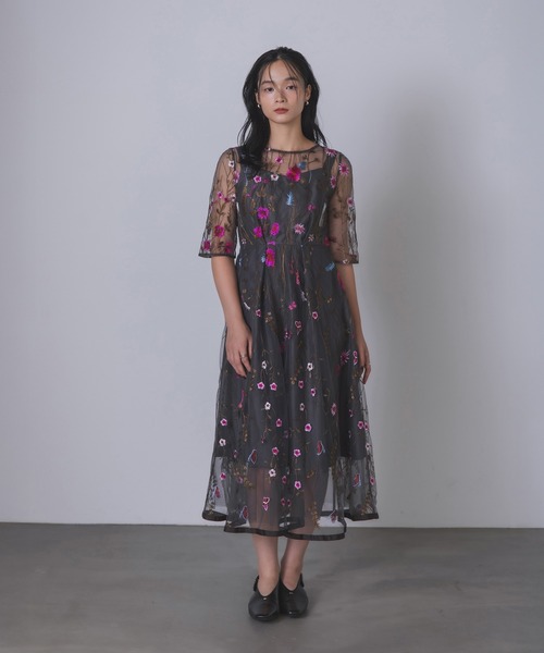 「r」シモーヌ・ロシャ 黒の花柄刺繍ロングドレス Rose of Sharon ドレス 花柄刺繍シアードレス : ZOZOTOWN Yahoo!店