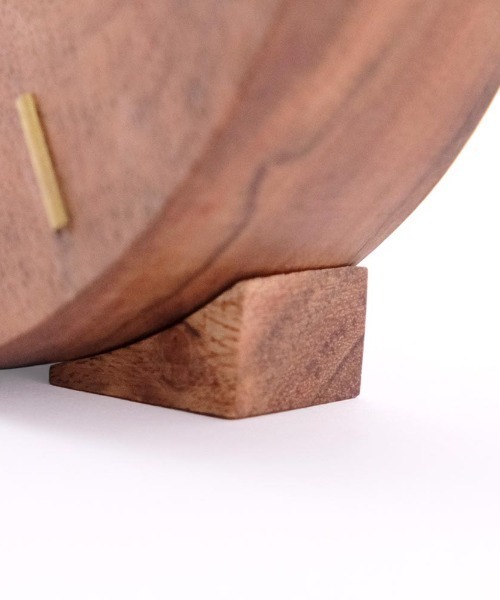 TIMELESS COMFORT（タイムレスコンフォート） 時計 BRASSと木の掛け