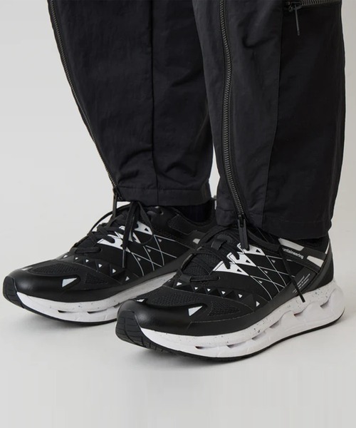 WHITE MOUNTAINEERING（ホワイトマウンテニアリング） スニーカー