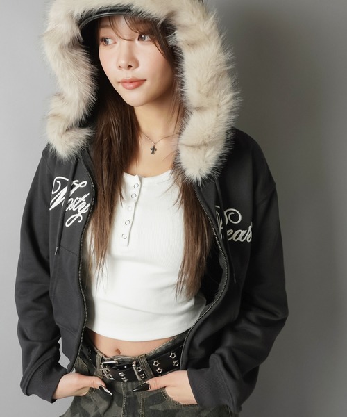 SPINNS（スピンズ） パーカー 冬ガーリーの最強モテトップスふわふわ