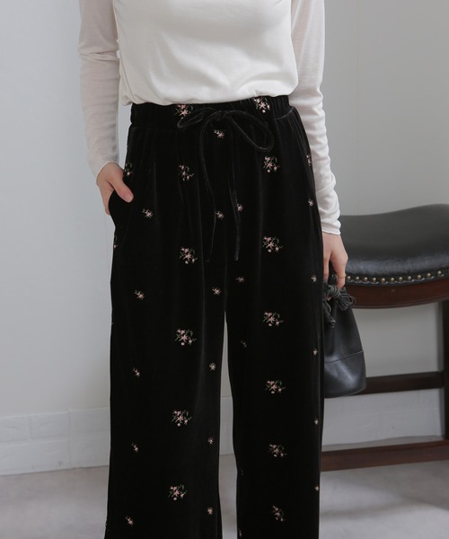 ポキプシー pokipcee フラワー柄手刺繍イージーパンツ 新品 ポキプシー pokipcee フラワー柄手刺繍イージーパンツ 新品