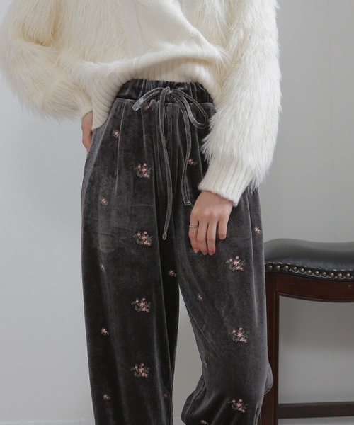 pumpkin port（パンプキンポート） パンツ 花柄刺繍 ベロア イージー
