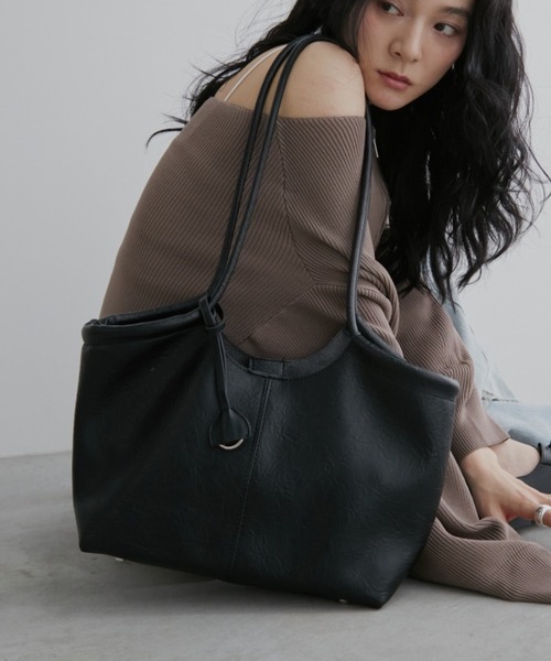 フリー出品❣️ 超ビックリトルサンダーアリス 超ビック肩がけ台形型トートバッグ フリー出品❣️ 超ビックリトルサンダーアリス 肩がけ台形型トート