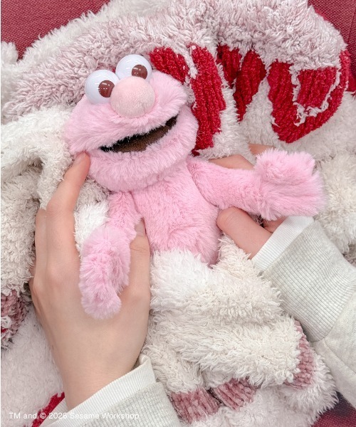 ピンクエルモ ぬいぐるみS エルモ ピンク(ライフスタイルグッズ)｜SESAME STREET