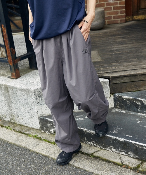 「UMBRO」 イージーパンツ MEDIUM グレー メンズの画像