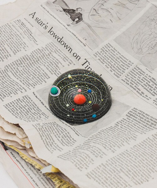 文房具 KIKKERLAND / Planetarium Paperweight