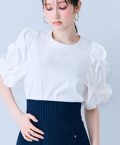 tシャツ タックボリュームスリーブカットソー レディースの画像