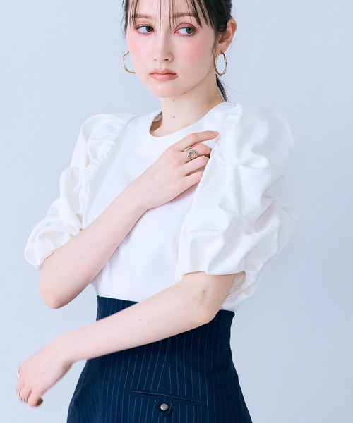 tシャツ タックボリュームスリーブカットソー レディースの画像