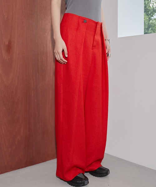 LE CIEL BLEU サテンパンツ ライトイエロー ワイドレッグタックパンツ / Wide Leg Tuck Pants（その他パンツ