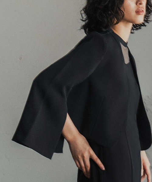 【美品】Flolia◆スリット袖ショート丈ノーカラージャケット◆ブラック９号 Flolia ジャケット ノーカラージャケット スリット袖ショート丈