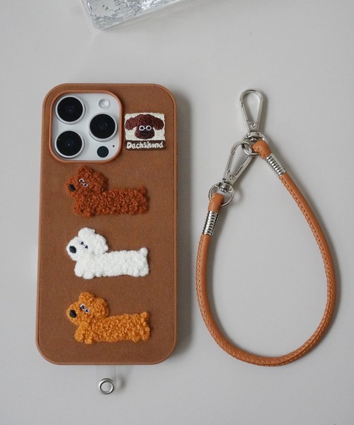 Port（ポート） スマホケース 「 」 ストラップ付き 犬 モチーフ
