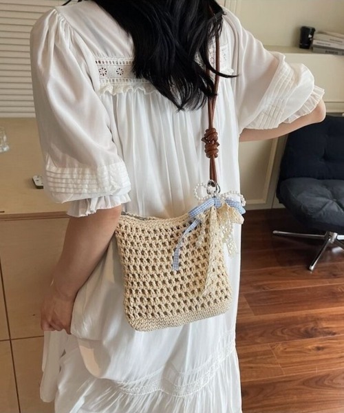 ディアスキン ショルダーバッグ ベージュ / コンチョボタン ビーズ Beststore（ベストストア） ショルダーバッグ バッグ リボン＆パール